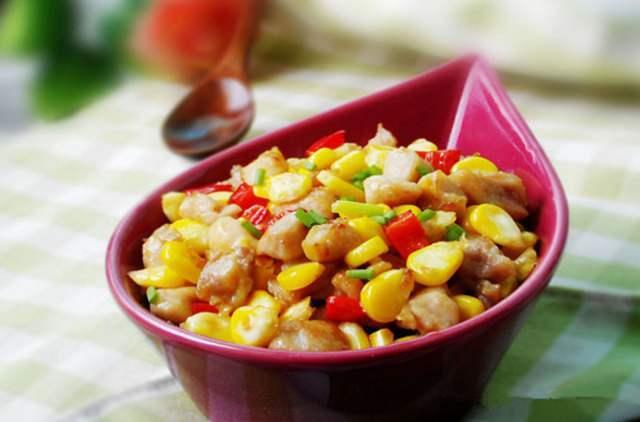 2.彩椒玉米炒鸡丁