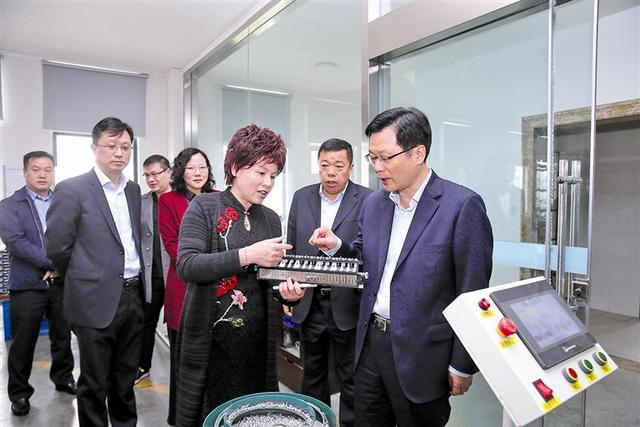 赵叶走访慰问 女企业家和巾帼文明岗