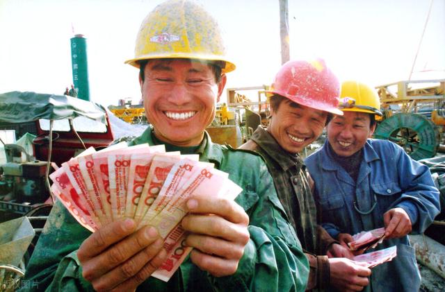 疫情好转了,农民打工受挫寸步难行,专家支了3招没人信,为啥?