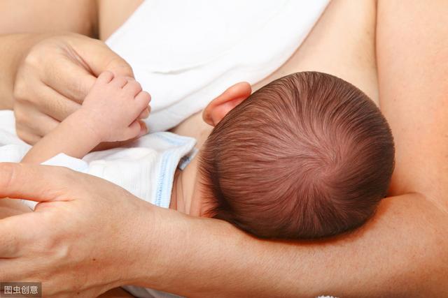 #你的育儿经#不喂母乳没关系，但这几个时间的母乳，宝妈们再难也要让宝宝喝到