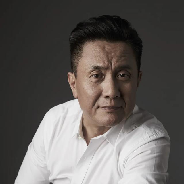 阵地变了,追求不变,荧屏中的"董建昌"走上舞台寻回"人间正道"