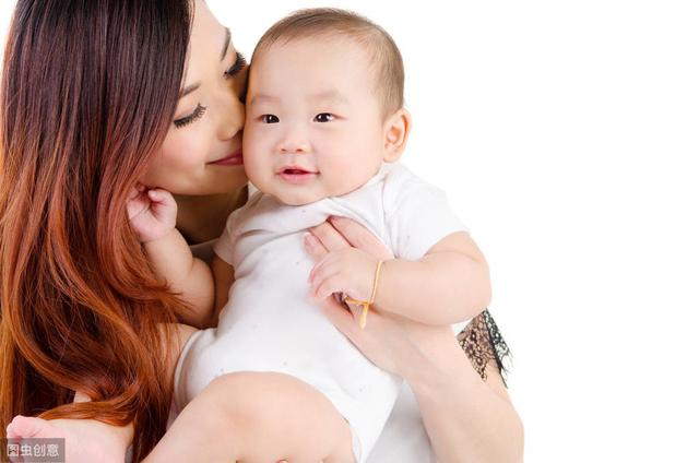 「你的育儿经」宝宝什么时候可以认出妈妈？比你想象的要早，看完很窝心