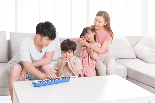 「你的育儿经」孩子的逻辑思维能力很重要，这三个重要阶段，家长别错过了