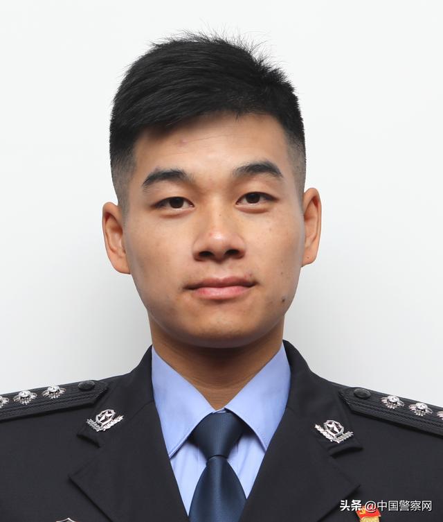 上海市公安局黄浦分局交警支队机动大队民警黄俊这样说