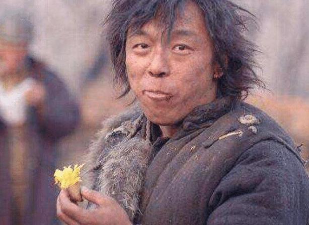 同样是演乞丐:孙俪流鼻涕,周星驰的头发打结,杨颖怎么演的?