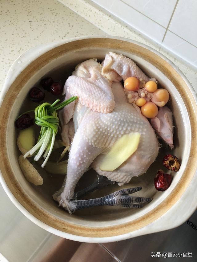 清炖鸡汤的做法图片