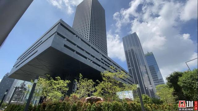 从最开始的国贸大厦三层一路奋发,如今的深交所大楼,拥有中国最大的