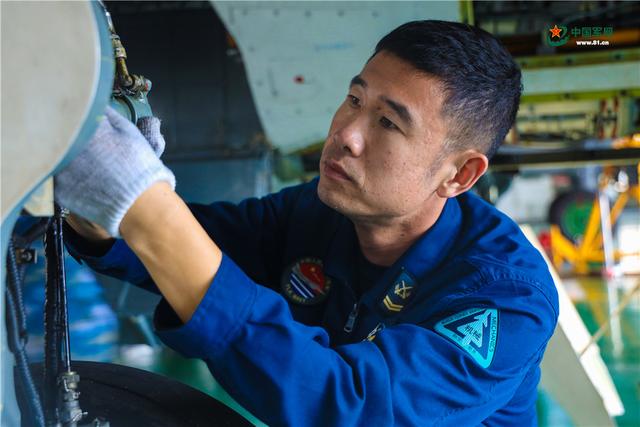 张永政:从"追风少年"到"励志机械技师"