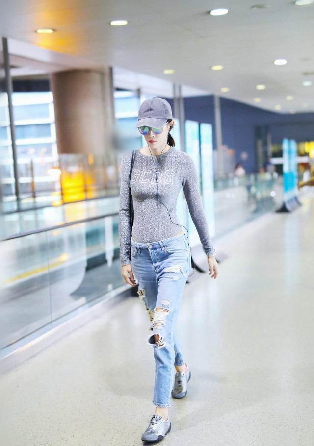 「时尚迪科」张蓝心穿衣也太奔放了吧!