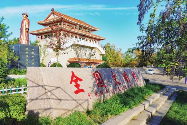 "明星村"孝直村是平阴县第一个全国文明村.